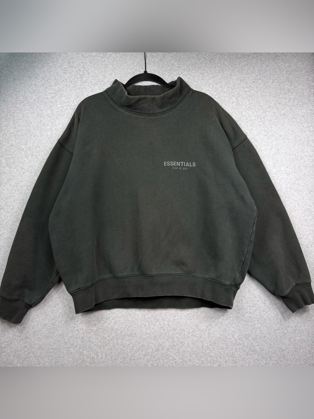 Fear Of God Essentials Mockneck Sun-faded Pullover Sweatshirt Mens Size Medium